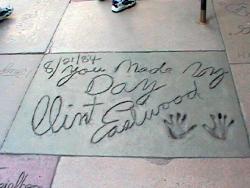 ロサンゼルス旅の情報サイト ギャラリー ハリウッドスターの手形足型